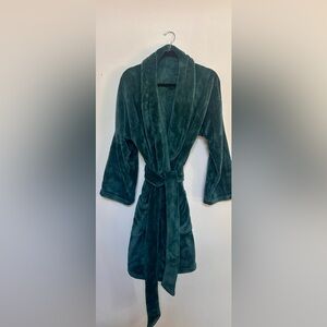 Victoria’s Secret Plush Fleece Robe